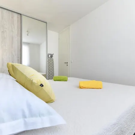 Modern For 2025' Vacation In 扎达尔