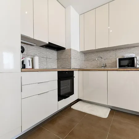 Modern For 2025' Vacation In Appartement *