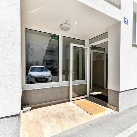 Appartement Modern For 2025' Vacation In *