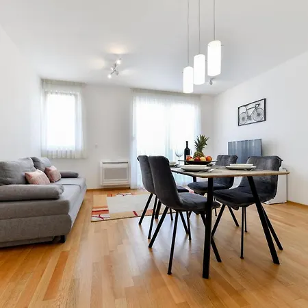 Modern For 2025' Vacation In Appartement *