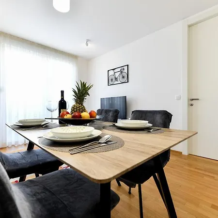 Modern For 2025' Vacation In Appartement